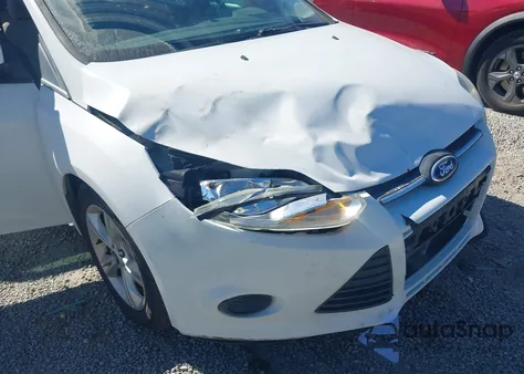 2014 Ford Focus Se z USA, uszkodzony, nr VIN 1FADP3F22EL345355